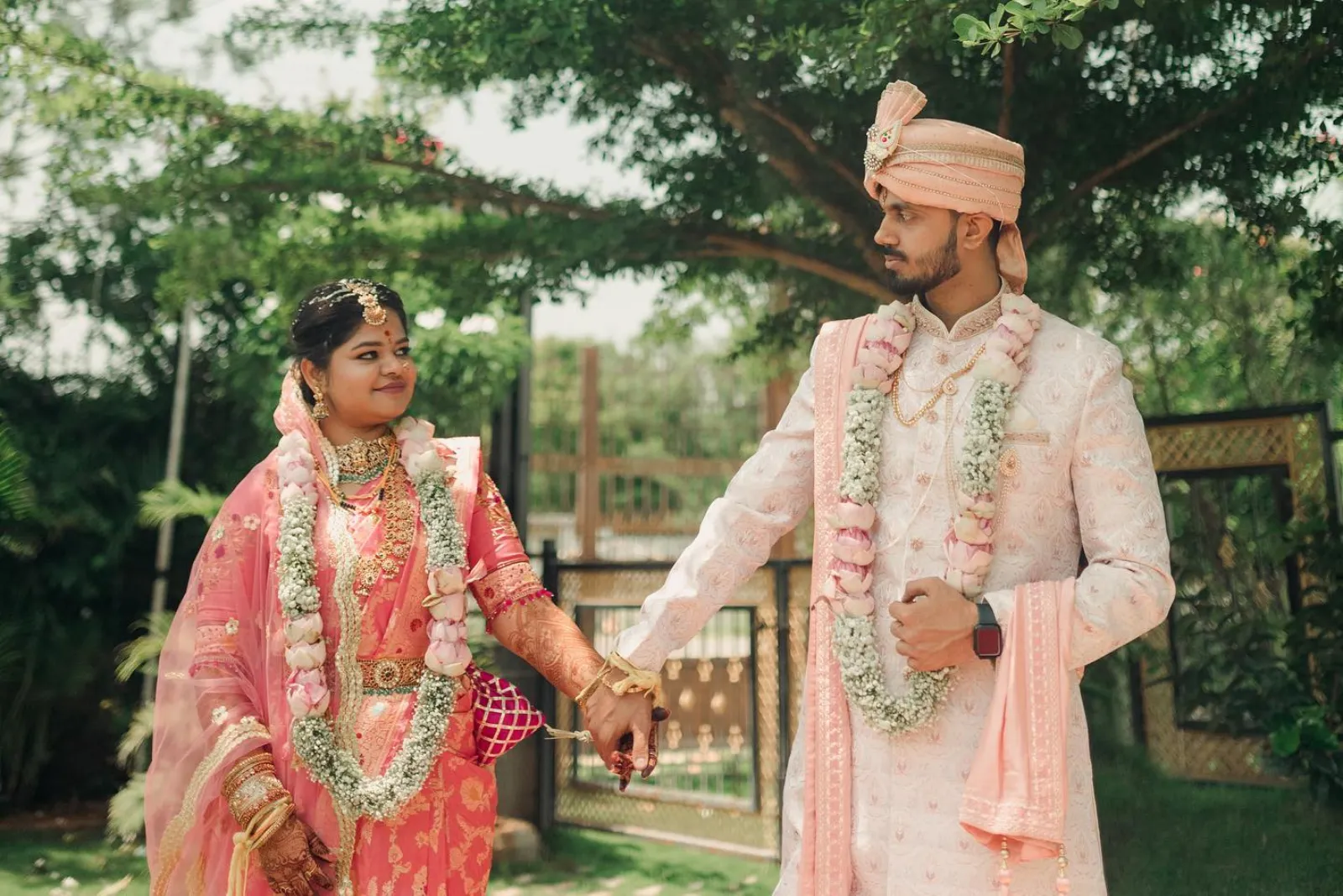 beach-bride-bride-and-groom-1679822 (15)